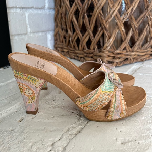 AUTHENTIC VINTAGE STUART WEITZMAN HEELS - Picture 1 of 4